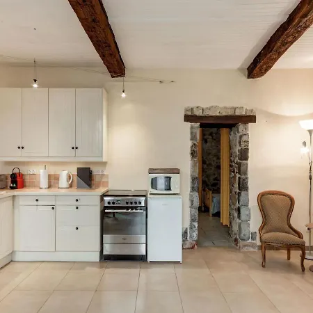 The Knees Holiday home Bize-Minervois